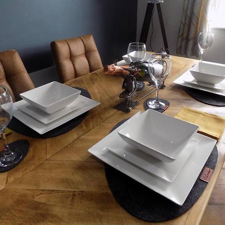 2 Bedroom Luxury City Centre Apt Lincoln Bagian luar foto