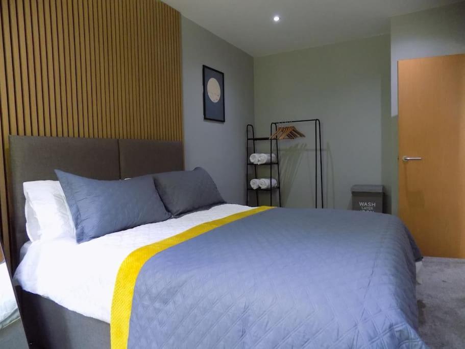 2 Bedroom Luxury City Centre Apt Lincoln Bagian luar foto