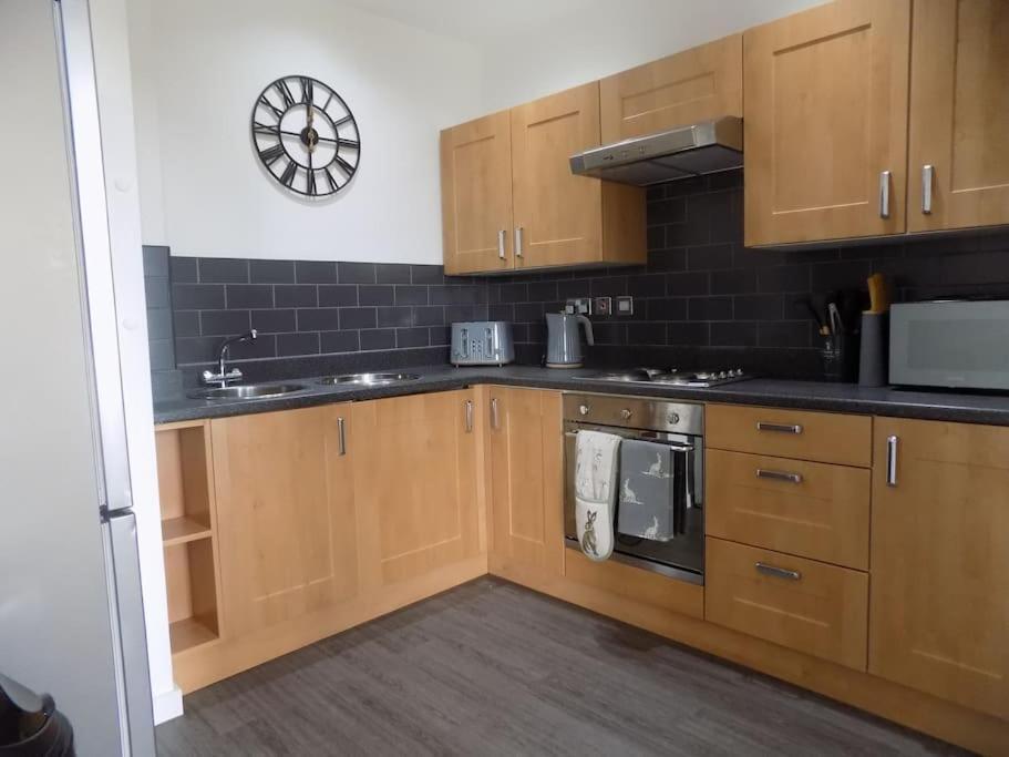 2 Bedroom Luxury City Centre Apt Lincoln Bagian luar foto